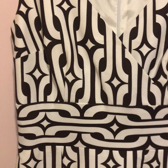 David Meister Sleeveless Sheath Dress - Picture 3 of 3